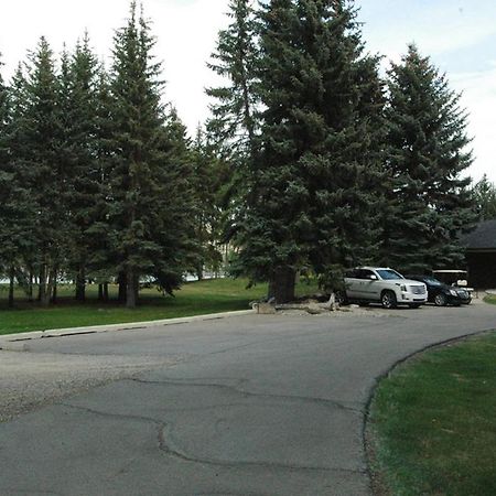 Roundhouse Grotto Bed & Breakfast Calgary Exterior photo